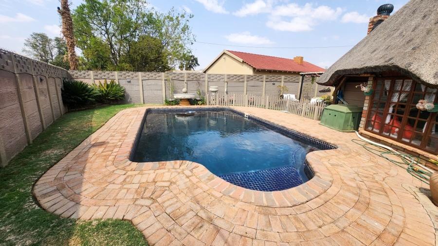 3 Bedroom Property for Sale in Stilfontein Ext 4 North West